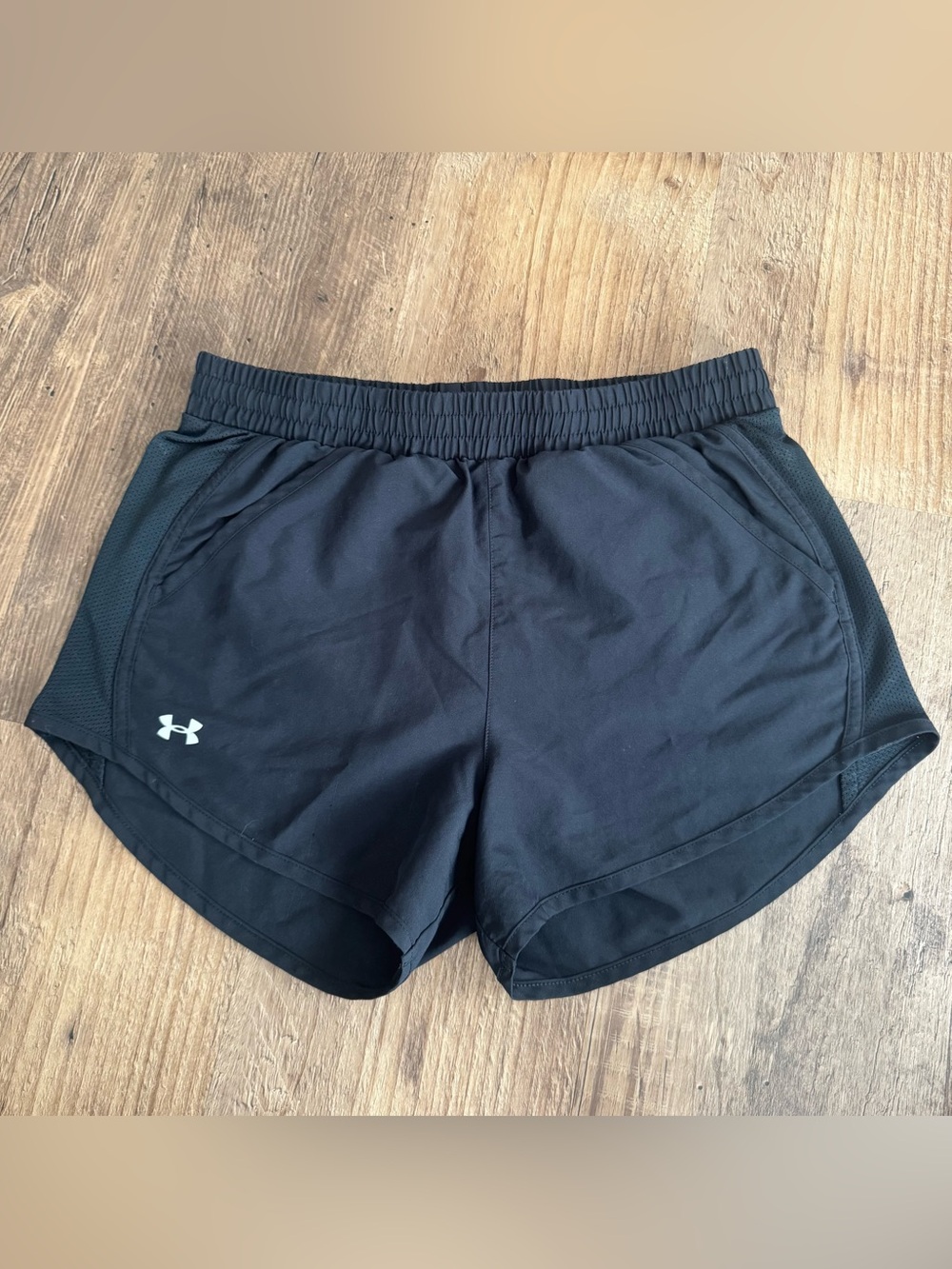 Under Armour Women’s XS Black HeatGear Running Athletic Shorts Work Out